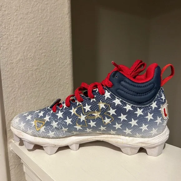 Under Armour Kids' Spotlight Franchise USA Football Cleats 3025856 100 Size 4.5Y - Picture 3 of 11